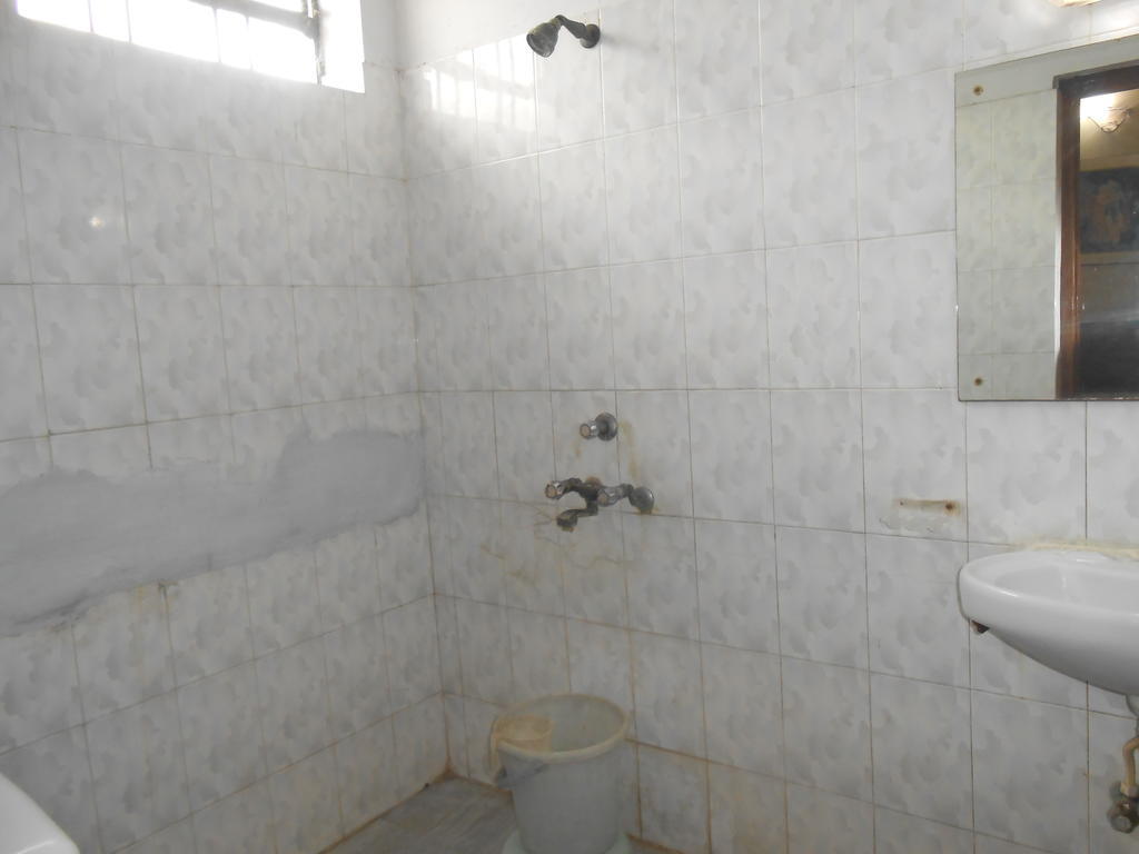 فندق ماثورافي  Gaurav Boarding House الغرفة الصورة
